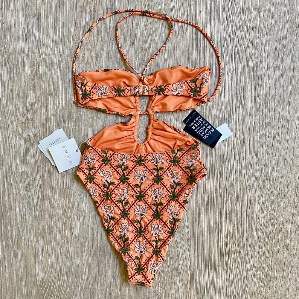Agua by Agua Bendita Majorana Hand Embroidered Swimsuit size US8 and Pareo OS - Picture 11 of 14